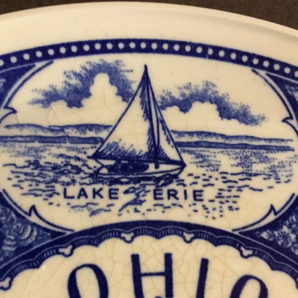 Vintage Ohio 1960s Tourist Souvenir Blue & White Ceramic Plate Collector Decor - Picture 8 of 17